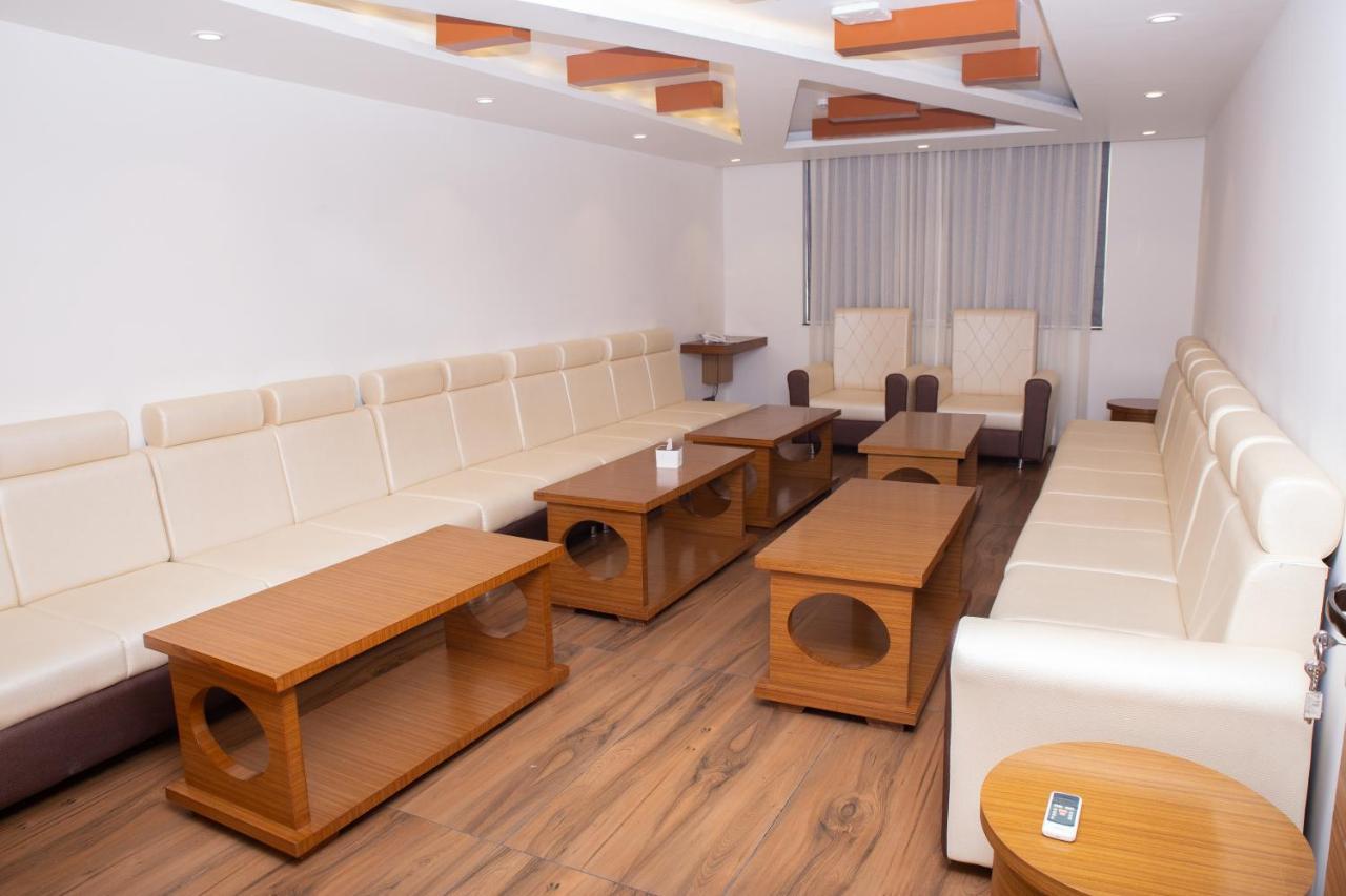 Asian Buddha Hotel Bhairāhawā Extérieur photo